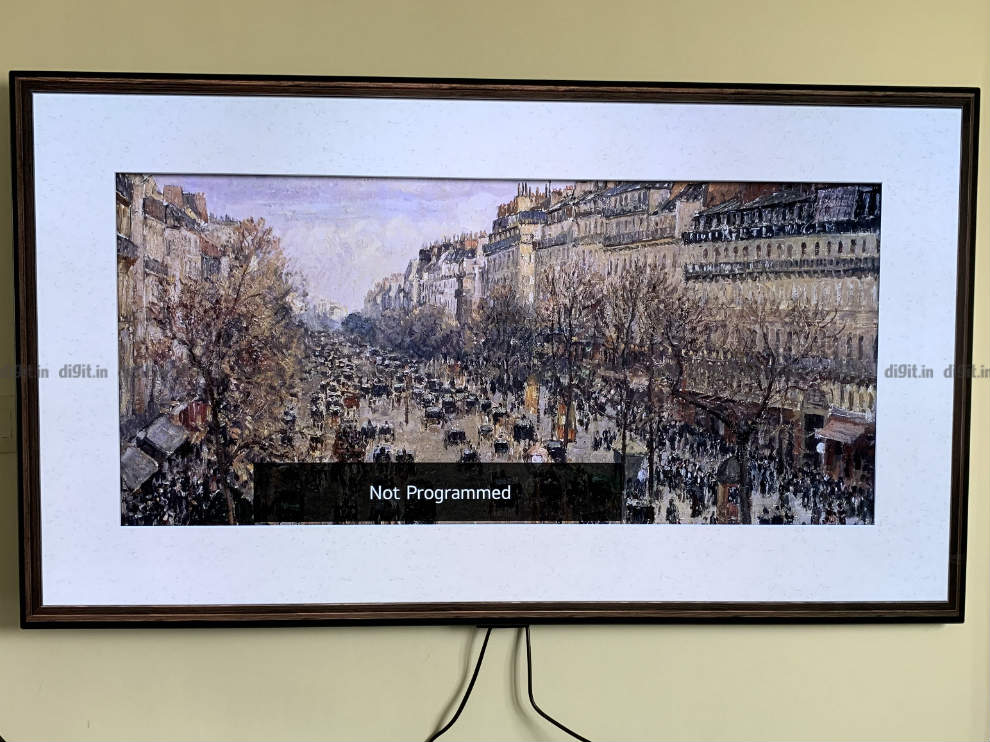 El LG GX parece un marco de fotos en la pared. 