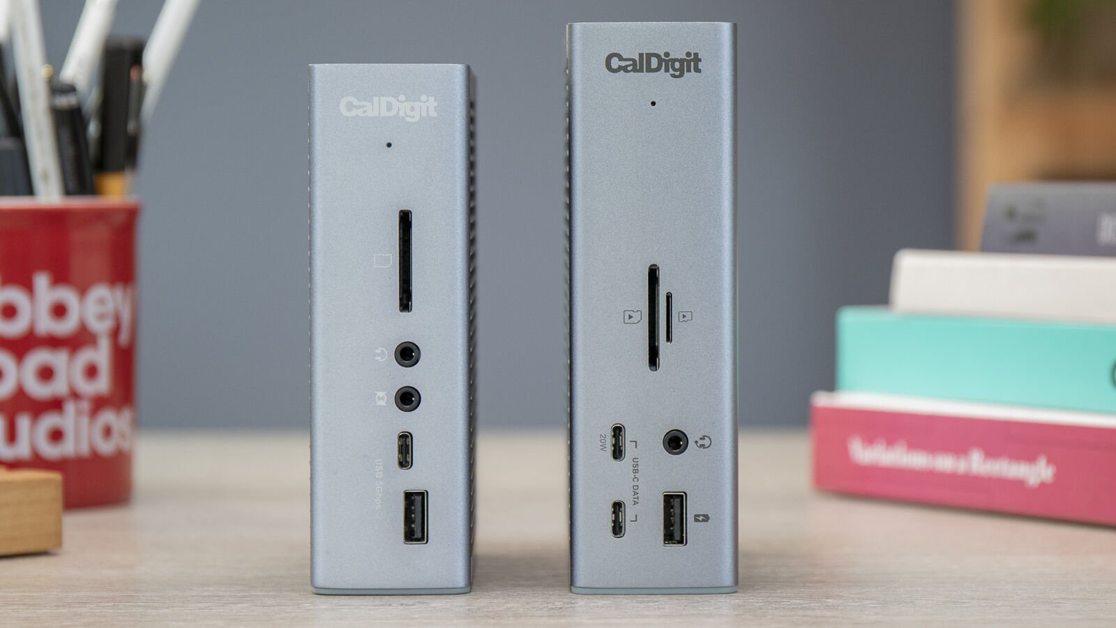 Caldigit TS3 dock vs TS4 front