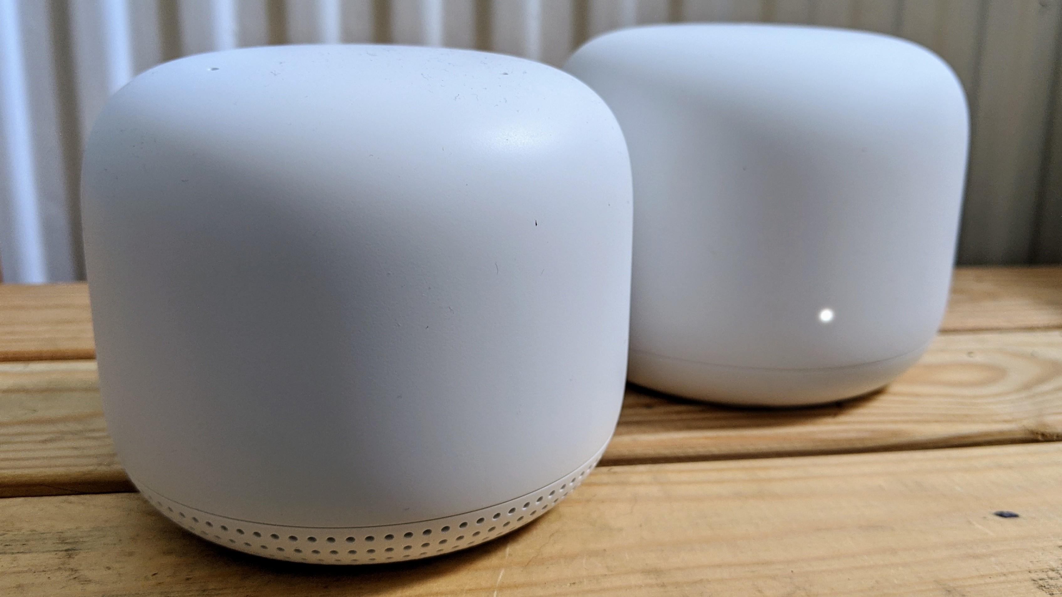 Google Nest WiFi - Mesh con altavoz inteligente integrado