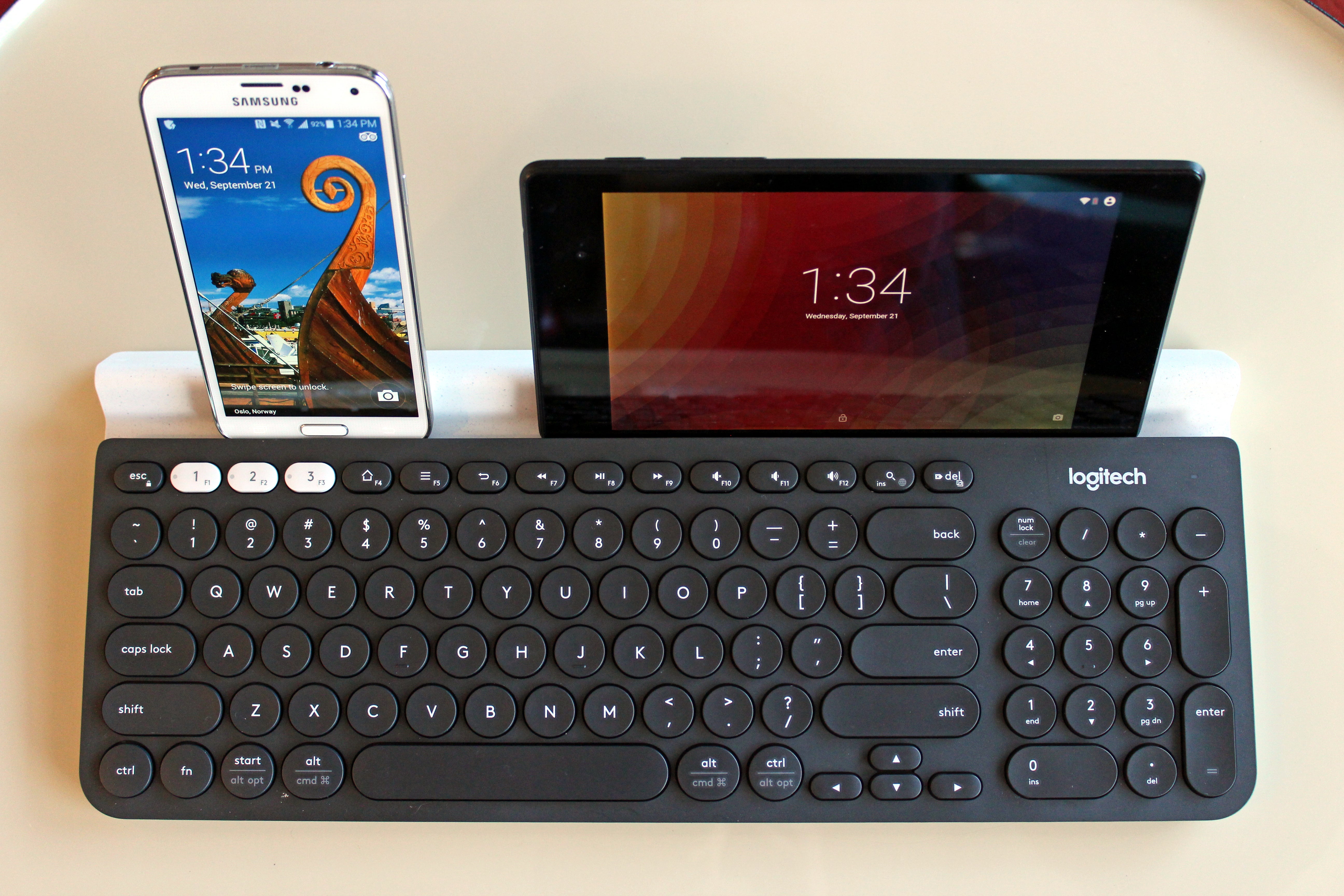 Logitech K780 Multi-Device Wireless Keyboard: el mejor soporte para tableta con teclado