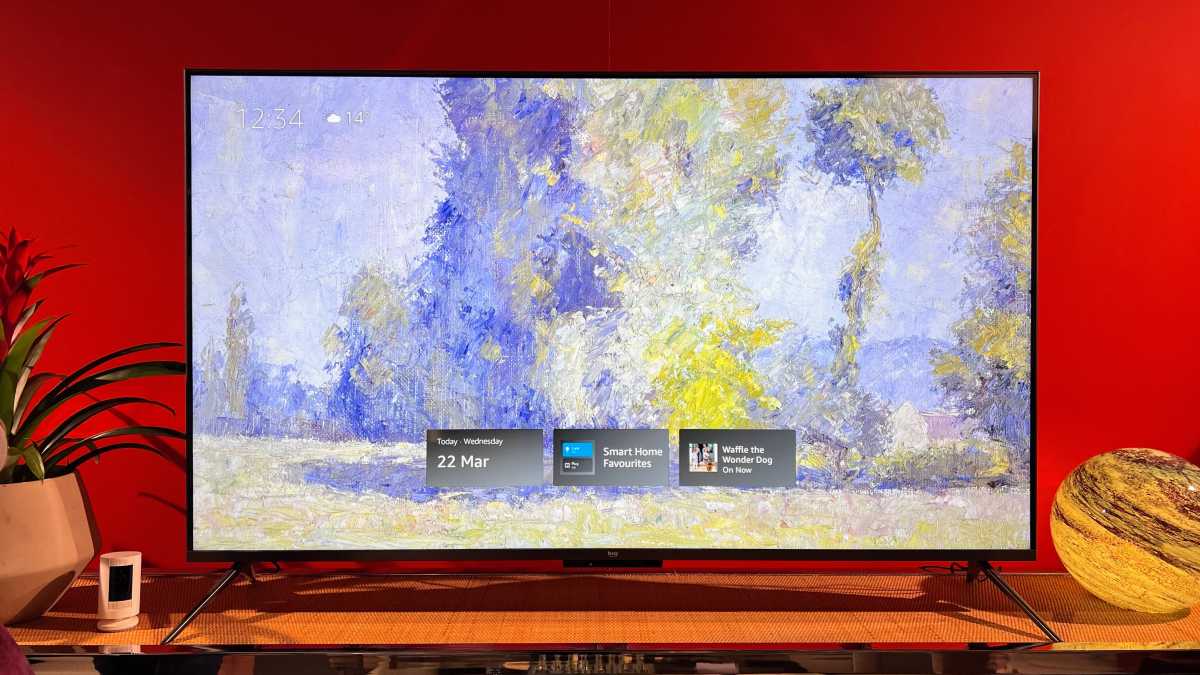 Experiencia ambiental de Amazon Omni QLED TV