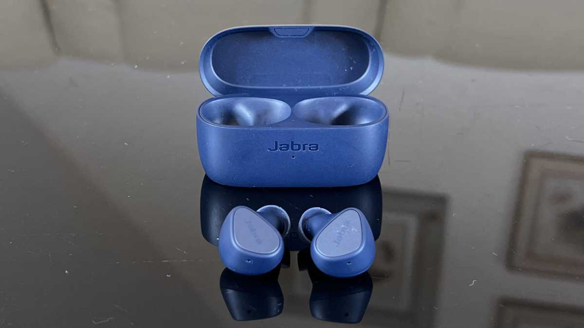 Jabra Elite 4 - cogollos fuera de la caja