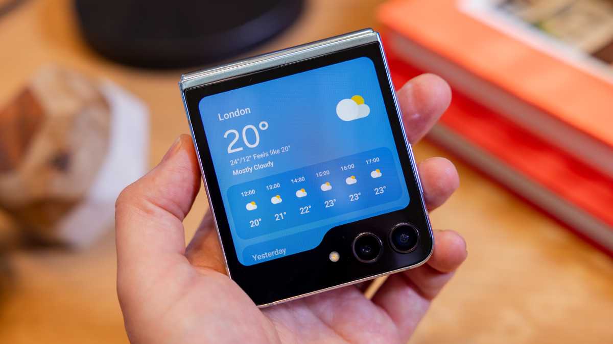 Galaxy Flip 5_flex window weather