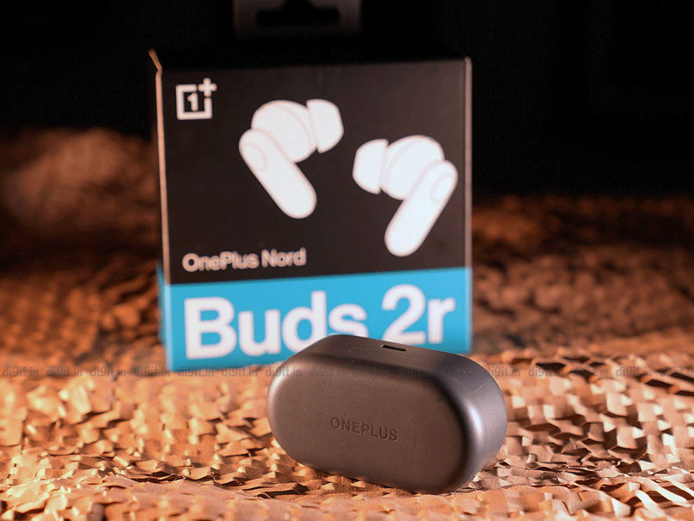 Revisión de OnePlus Nord Buds 2r: construcción, diseño y ajuste