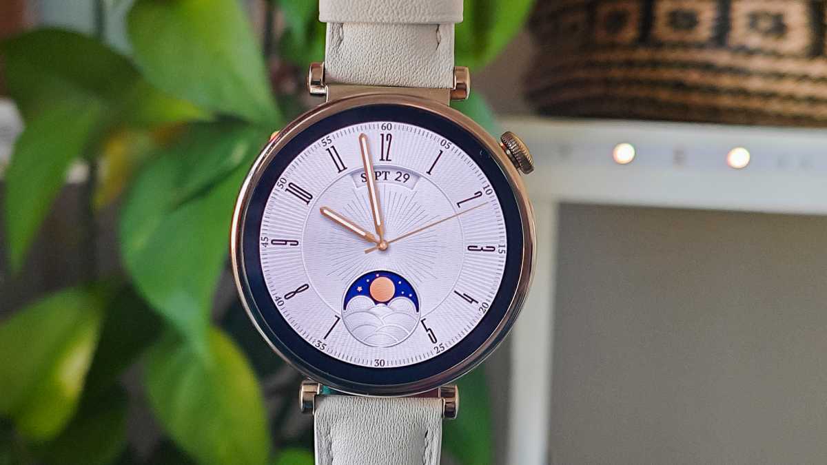 Huawei Watch GT 4 watch face and white leather strap