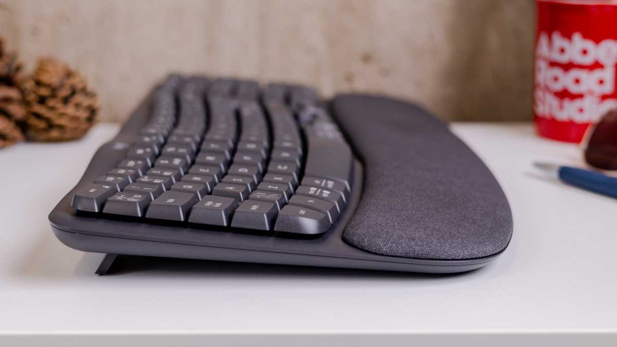 Logitech Wave Keys side