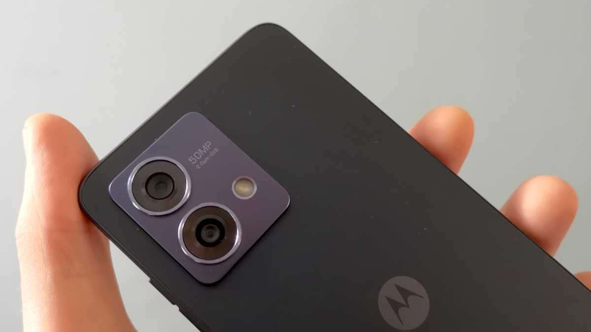 A close up of the Motorola Moto G84 5G's main camera lenses