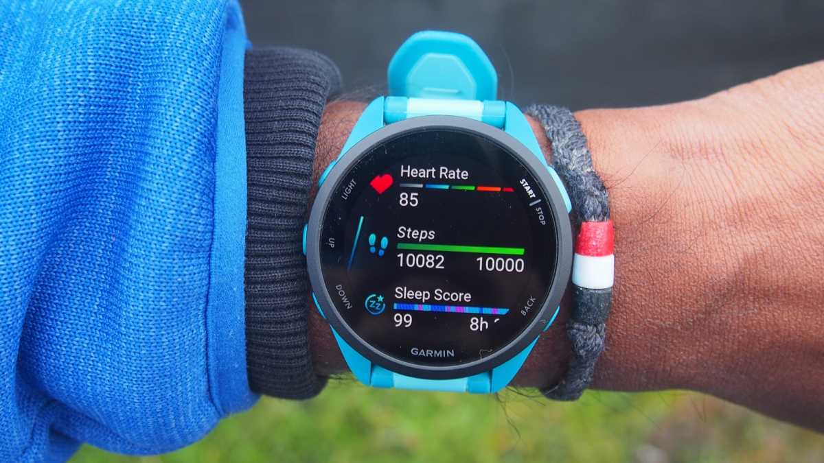 Garmin Forerunner 165 Glances