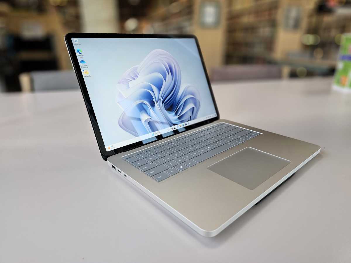 Microsoft Surface Laptop Studio 2 principal 1