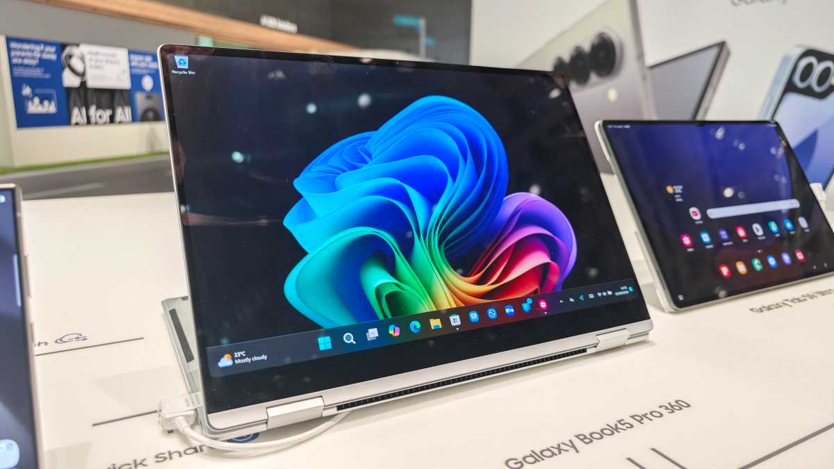 Samsung Galaxy Book 5 Pro 360 girado