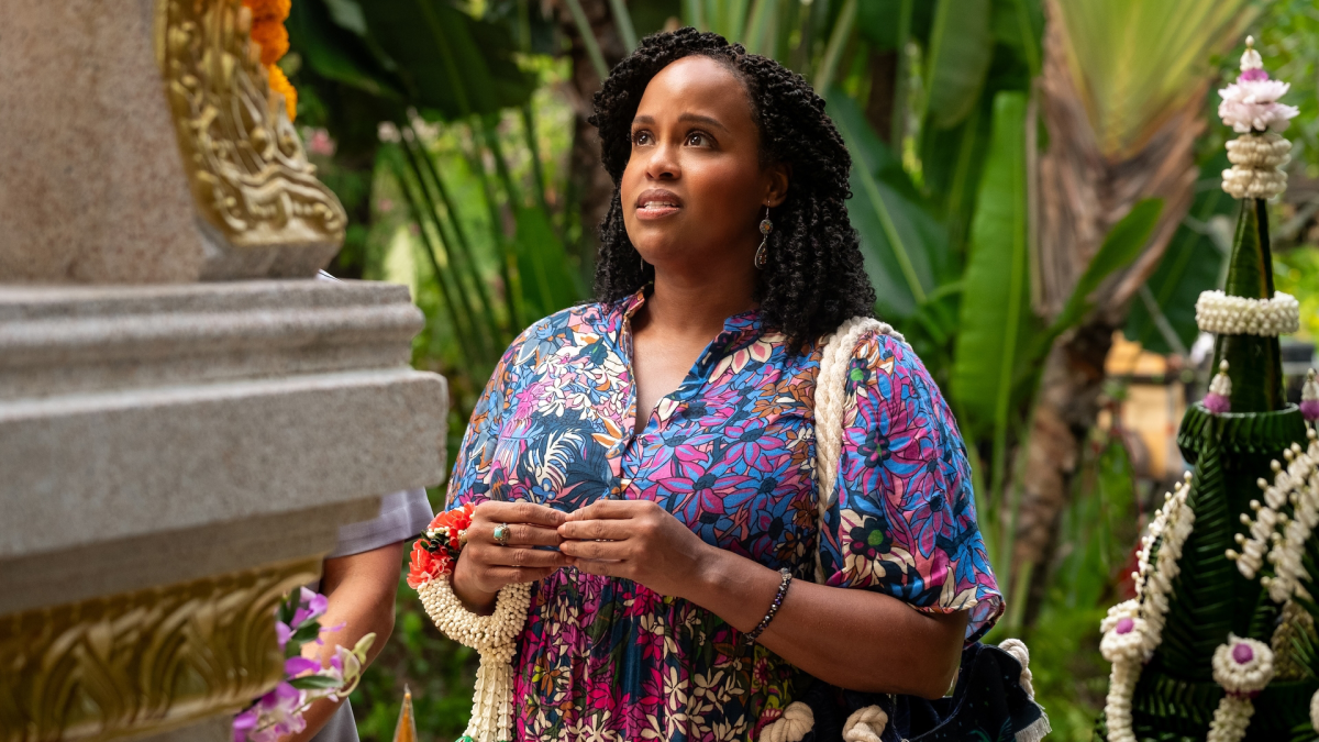 Natasha Rothwell en la temporada 3 de White Lotus